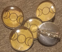 Tripple Goddess Pin