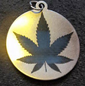 Cannabis Leaf I (30mm/1.18" silver tone)