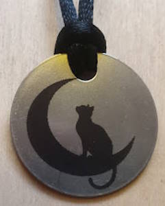 Cat Pendants (30mm/1.18" silver tone)