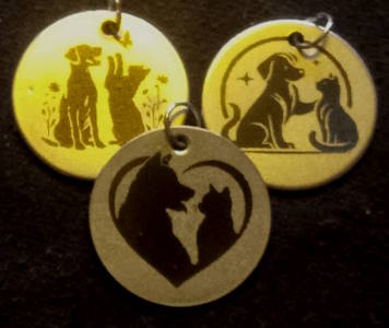 Dog and Cats (25mm / 1 inch silvertone)