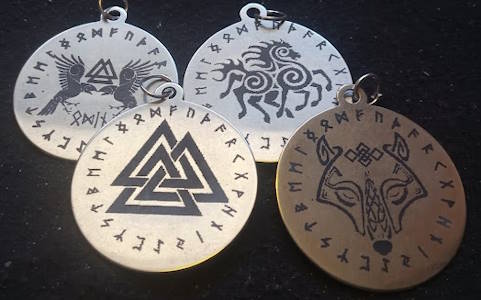 Norse / Viking Pendants (30mm silvertone)